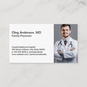 Tarjeta De Visita Médico sonriendo con bata de laboratorio