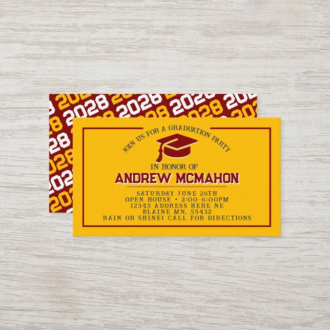 Tarjeta De Visita Mini graduación de Oro y Maroon (Gold & Maroon Mini Graduation Invitations for friends, classmates, teammates or announcement inserts)