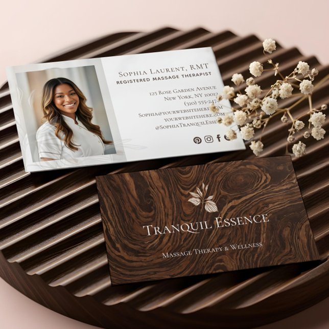 Tarjeta De Visita Minimal Woodgrain Leaf Massage Therapist Photo (Minimal Woodgrain Leaf Massage Therapist Photo Business Card)