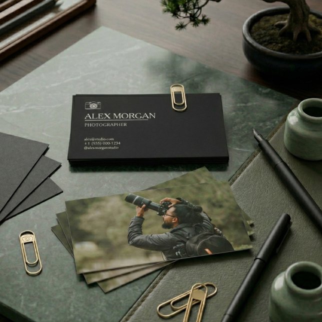 Tarjeta De Visita Minimalist Black Camera Logo Photographer Double-S (Minimalist Black Camera Logo Photographer Double-Sided!)