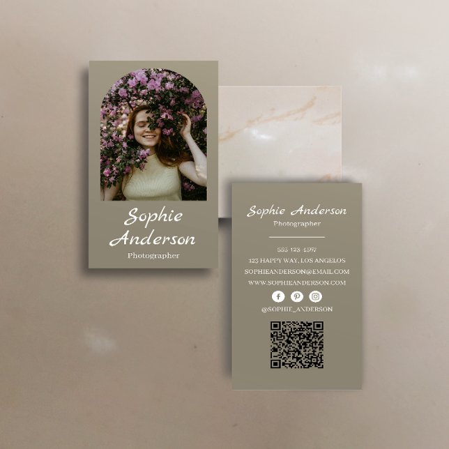 Tarjeta De Visita Minimalist Elegant Calligraphy Script Photography  (Subido por el creador)