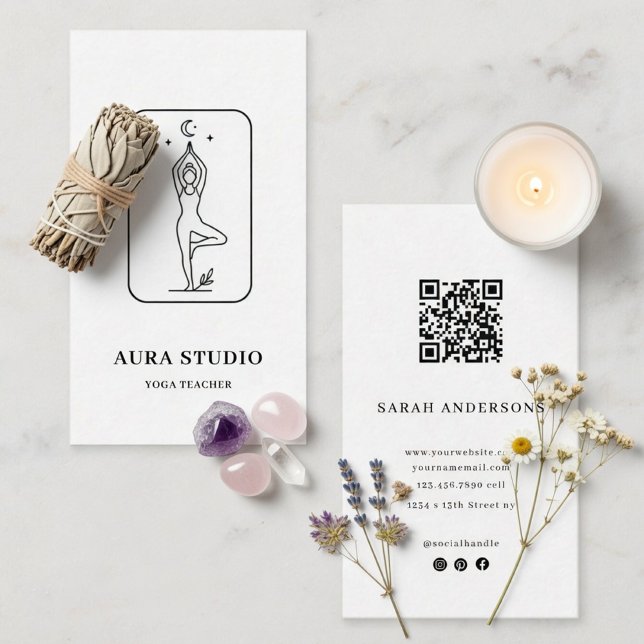 Tarjeta De Visita Minimalist Yoga Teacher Business Card with QR Code (Subido por el creador)