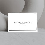 Tarjeta De Visita Minimalista Boutique de lujo blanco/negro<br><div class="desc">Un diseño elegante y refinado eleva el nombre o el nombre de la empresa a través de un estilo minimalista y moderno. El delgado borde negro se basa en un fondo blanco para dar un toque de lujo a esta clásica plantilla de diseño de tarjetas de visita. © 1201AM CREATIVE...</div>
