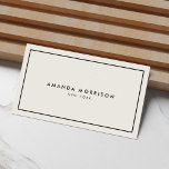 Tarjeta De Visita Minimalista Boutique de lujo marfil/negro<br><div class="desc">Un diseño elegante y refinado eleva el nombre o el nombre de la empresa a través de un estilo minimalista y moderno. El delgado borde negro se basa en un fondo de marfil para dar un toque de lujo a esta clásica plantilla de diseño de tarjetas de visita. © 1201AM...</div>
