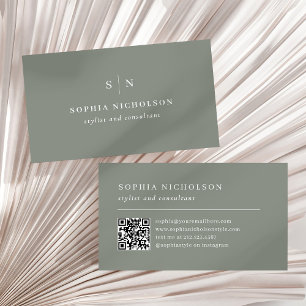 Tarjeta De Visita Mínimo y Moda   Monograma verde sabio y código QR