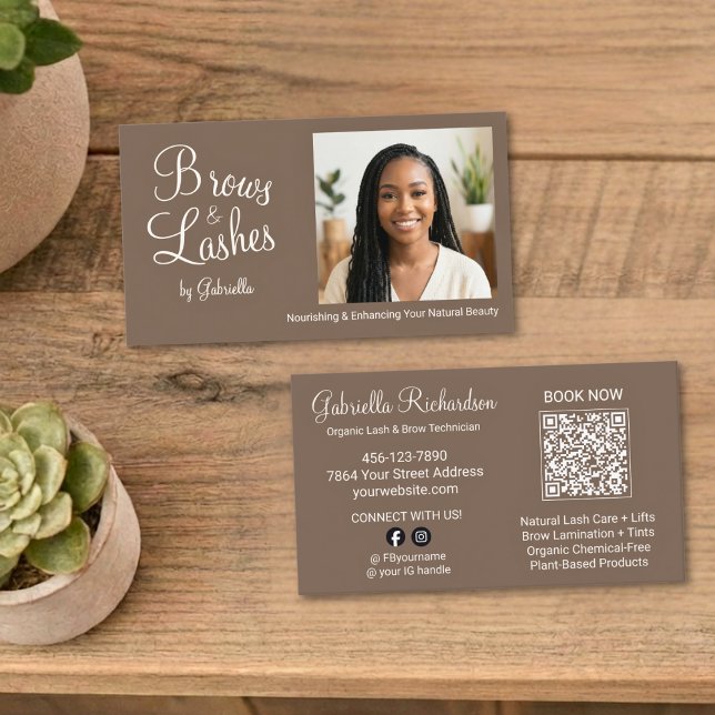 Tarjeta De Visita Mocha Brown Script Photo QR Code Brows and Lashes (Subido por el creador)