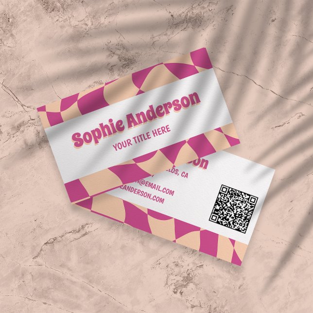 Tarjeta De Visita Modern 70s Retro Pink Wavy with QR Code (Subido por el creador)