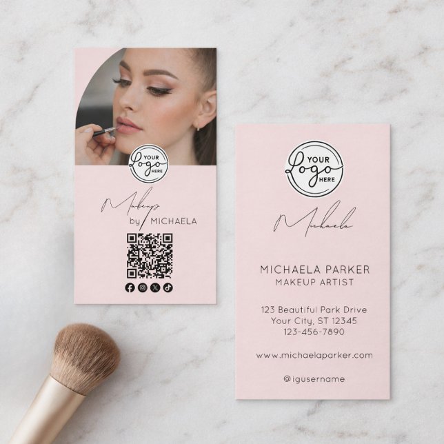Tarjeta De Visita Modern Blush Pink Script Logo QR Code Photo Makeup (Subido por el creador)