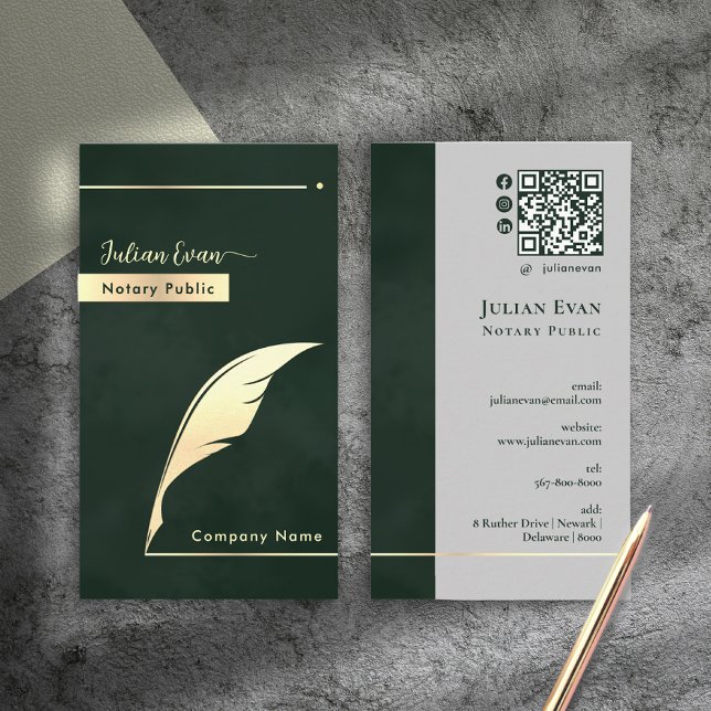 Tarjeta De Visita Modern Dark Emerald Green Gold Quill Notary Public (Modern Dark Emerald Green Gold Quill Notary Public Business Card)