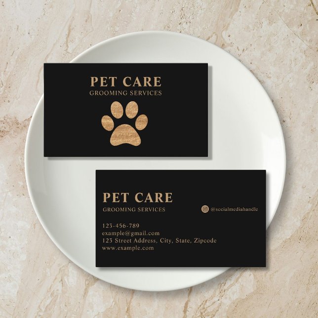 Tarjeta De Visita Modern Luxury Golden Black Paw Pet Grooming (modern black gold paw pet grooming business card)