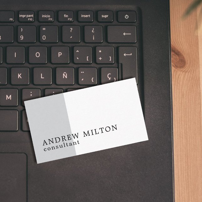 Tarjeta De Visita Modern Minimalist White Grey Black Consultant (Subido por el creador)