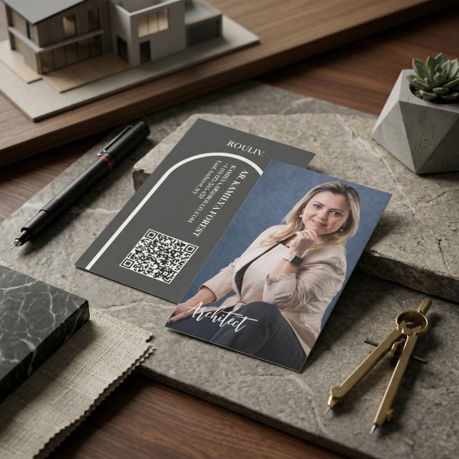 Tarjeta De Visita Modern Professional Photo | Minimalist Arch QR Cod (Modern Professional Photo Business Card | Minimalist Arch Interior Designer QR Code | ROULIV )