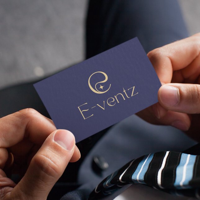 Tarjeta De Visita Modern QR Code & Business Logo l Navy Blue & Gold (Subido por el creador)