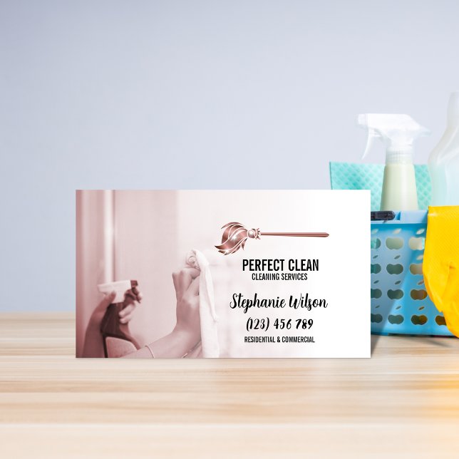 Tarjeta De Visita Moderna casa de moda Limpieza de la empleada domés (Subido por el creador)