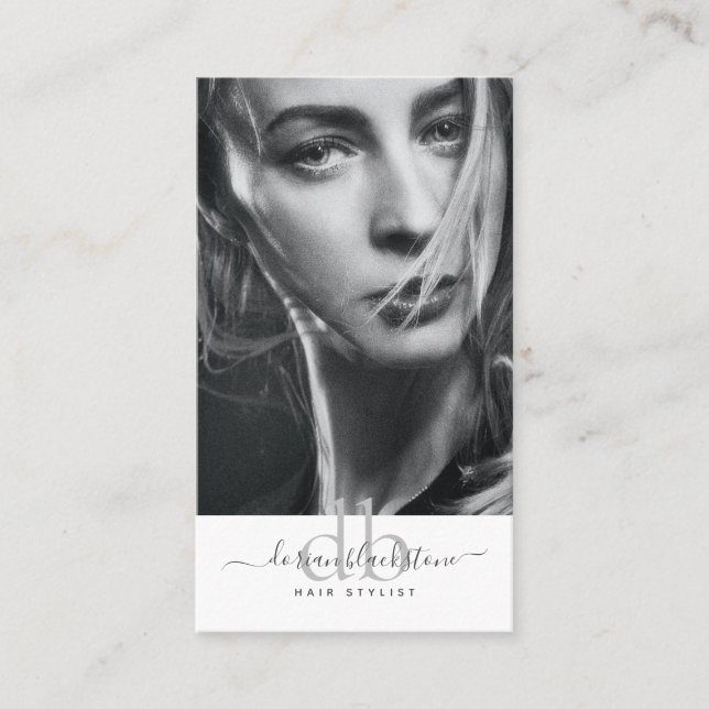 Tarjeta de visita moderna de Hair Stylist (Anverso)