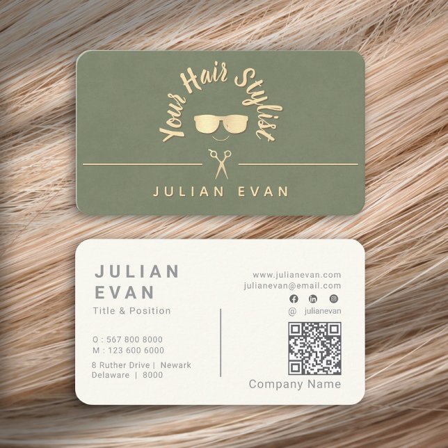 Tarjeta De Visita Moderno Chic Tendencia Verde Salvia Dorado Estilis (Modern Chic Trendy Sage Green Gold Hair Stylist Business Card )