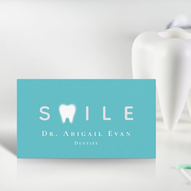 Tarjeta De Visita Moderno Diente Profesional Luz Verde azulada Ortod (Modern Tooth Professional Light Teal Orthodontist Business Card)