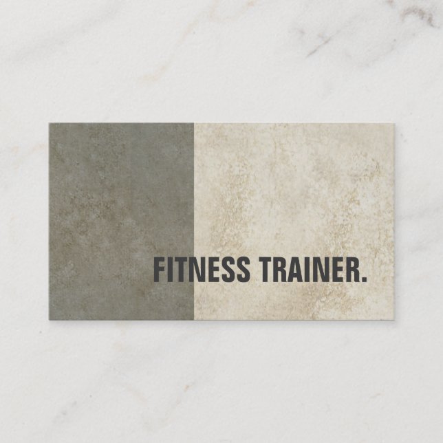 Tarjeta De Visita Moderno formador de fitness gris en pared de piedr (Anverso)