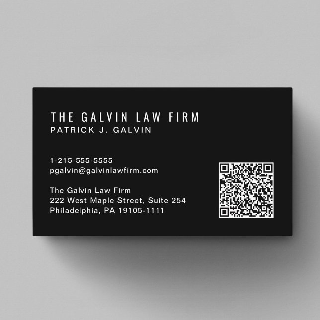 Tarjeta De Visita Moderno QR Code Empresa Empleada Negra (Capture attention, make connections, and leave a lasting impression with our modern QR business card)