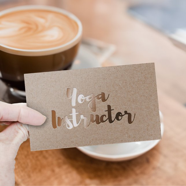 Tarjeta De Visita Moderno Relieve metalizado dorado Yoga Instructor  (Subido por el creador)