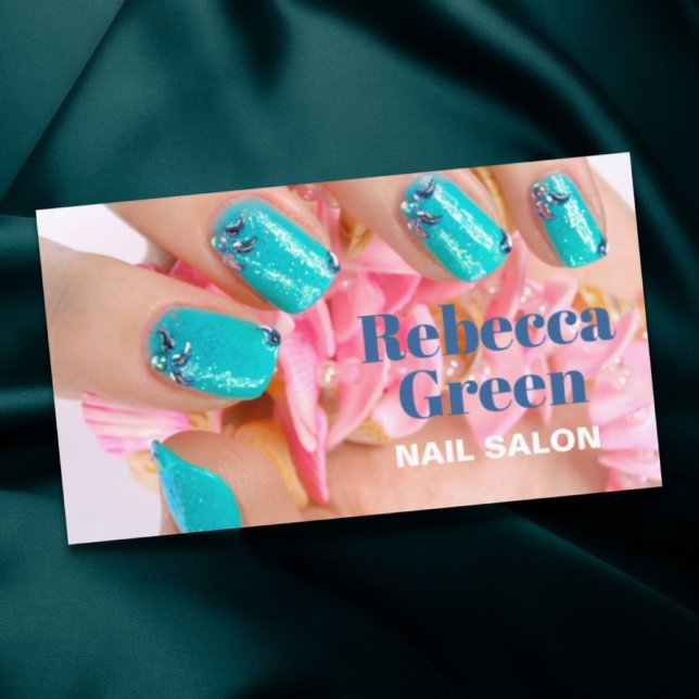 Tarjeta De Visita Moderno Y Elegante Artista De Uñas Manicurista Sal (Modern Stylish Manicurist Nail Artist Nail Salon Business Card)