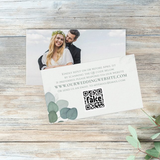 Tarjeta De Visita Moderno y elegante Eucalyptus Green Photo RSVP (Subido por el creador)