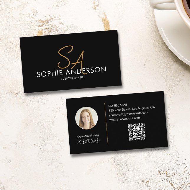Tarjeta De Visita Moderno y elegante foto de Monograma QR Oro Negro (Modern Elegant Monogram Photo QR Black Gold Business Card)