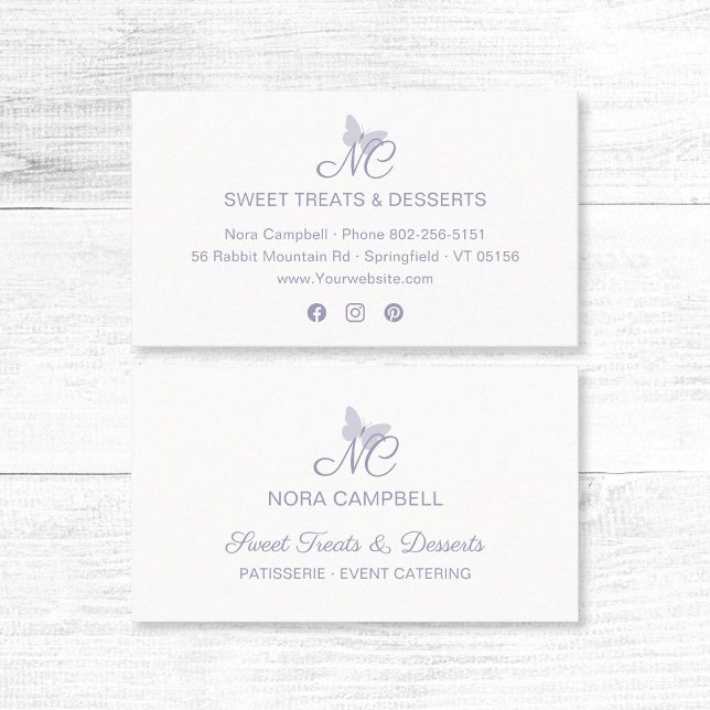 Tarjeta De Visita Moderno y elegante Monograma Pastel Lavender Marip (Modern, elegant pastel lavender typography, butterfly monogram business card, social media icons.)