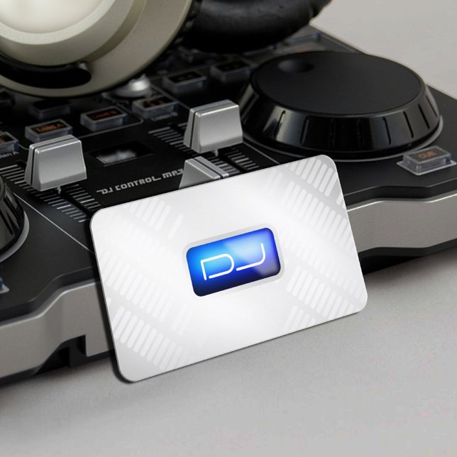 Tarjeta De Visita Moderno y futurista DJ faux metallic (Subido por el creador)