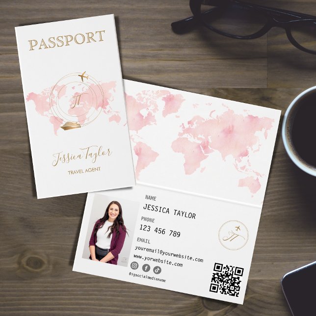 Tarjeta De Visita Monograma Agente de viajes Pasaporte Foto del Mapa (Subido por el creador)
