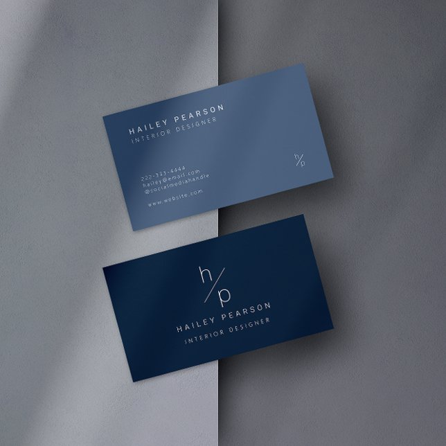 Tarjeta De Visita Monograma elegante | Elegancia moderna en la Marin (A chic navy business card with an elegant monogram design.)