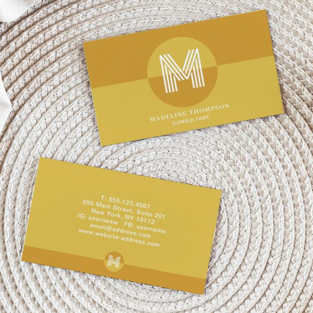 Tarjeta De Visita Monograma moderno geométrico ocromático de mostaza (Subido por el creador)
