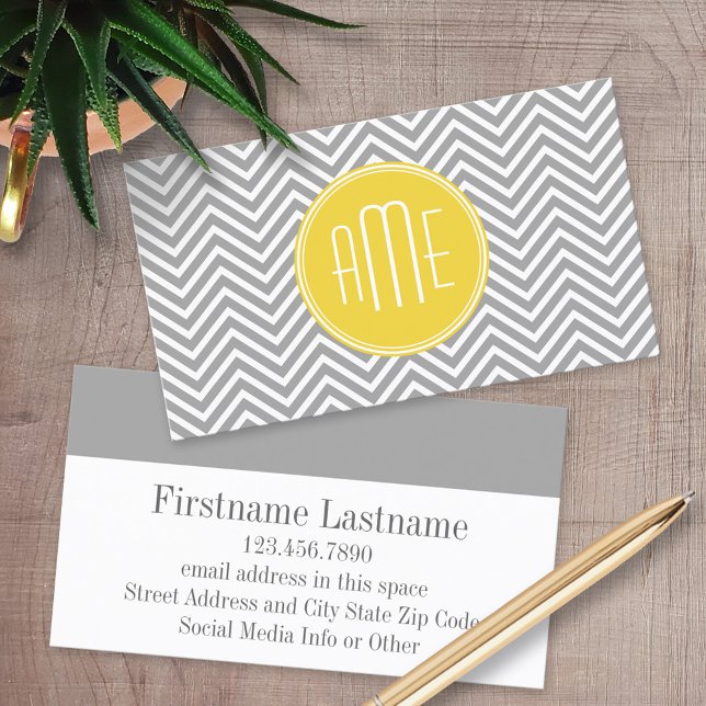 Tarjeta De Visita Monograma Personalizado de Chevrons Gris y Amarill (Custom Printed Business Cards)