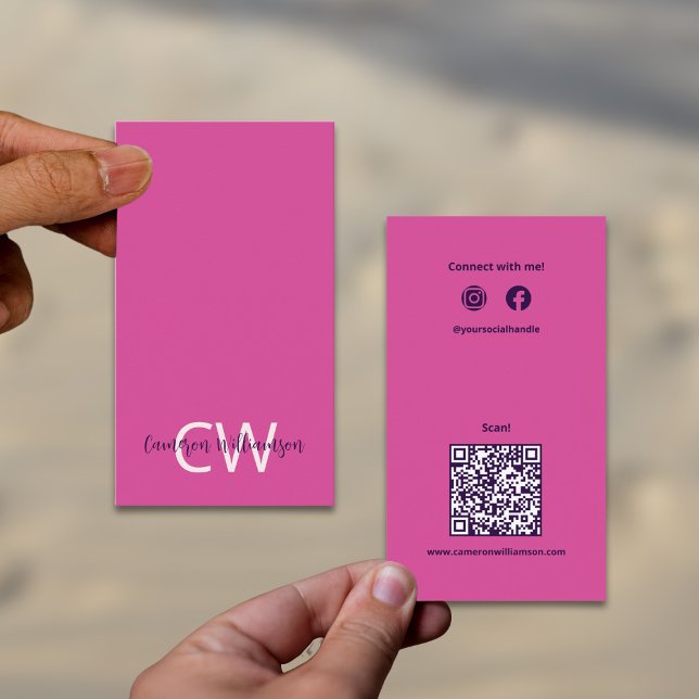 Tarjeta De Visita Monograma rosa sólido femenino QR Código social (Feminine Solid Pink Monogram QR Code Social Business Card)