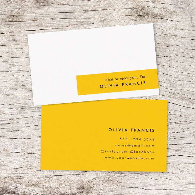 Tarjeta De Visita Mostaza negrita de moda Amarillo Mínimo Simple (Subido por el creador)