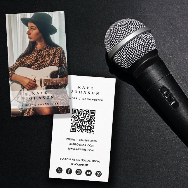 Tarjeta De Visita Músico de cantante Foto Social Media QR Code (Singer Musician Photo Social Media QR Code Business Card)