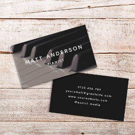 Tarjeta De Visita Músico de piano de estilo minimalista negro y blan