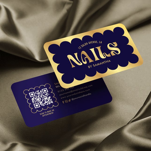 Tarjeta De Visita Navy y Gold Modern QR Código Manicura Salon de uña (Subido por el creador)