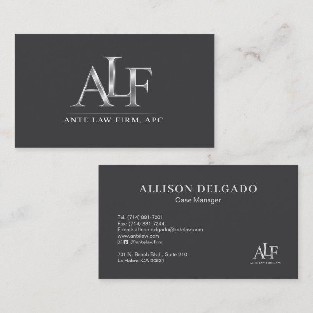 Tarjeta de visita negra con logotipo (Anverso / Reverso)