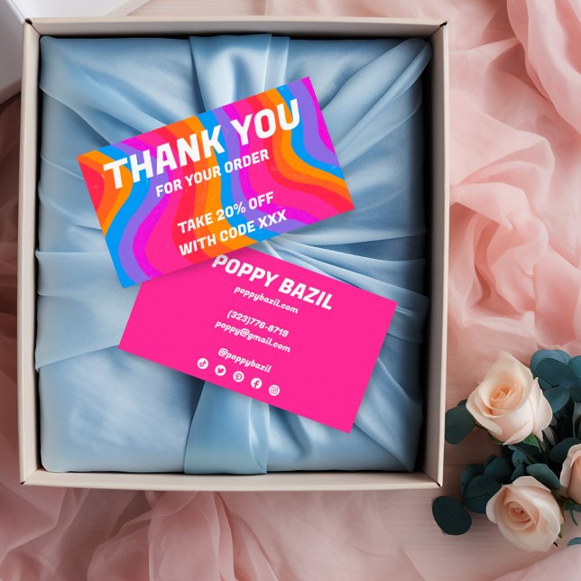 Tarjeta De Visita Negrita y agitada Orden del Arcoiris Gracias Descu (Rainbow waves discount thank you note business cards with social media icons)
