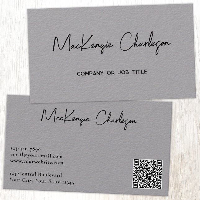 Tarjeta De Visita Nombre de Script Simple y Código QR de Texto Gris (Simple modern script minimalist business card with QR code)