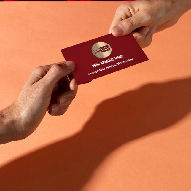 TARJETA DE VISITA NOMBRE DEL CANAL USTED TUBER LOGO QR CÓDIGO MAROON (Subido por el creador)