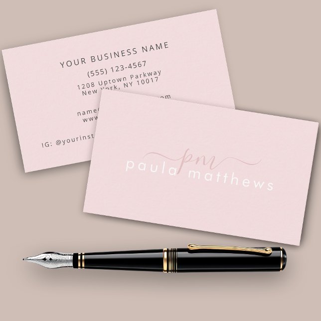 Tarjeta De Visita Nombre simple rosado e Iniciales de monograma (Subido por el creador)