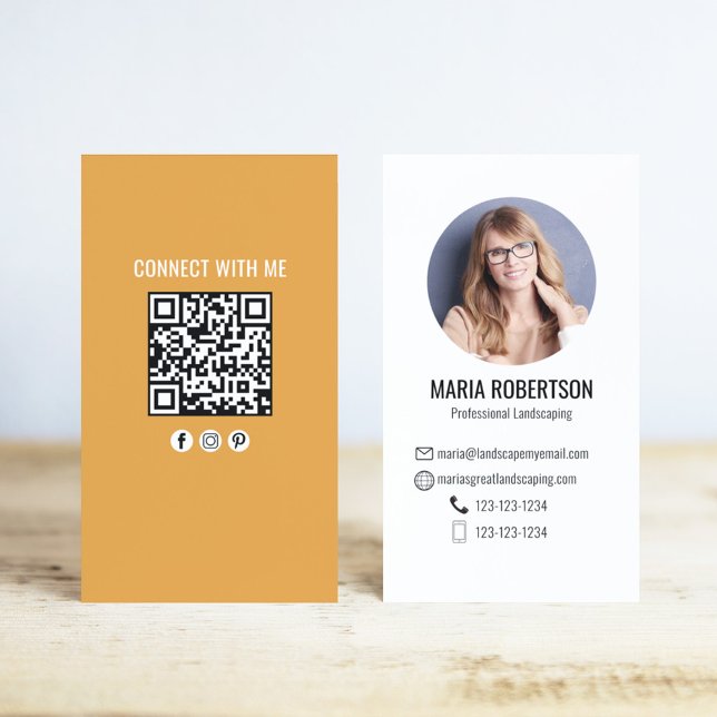 Tarjeta De Visita Orange Modern Business Photo QR Code Business Card (Business card with orange with a scannable QR code.)