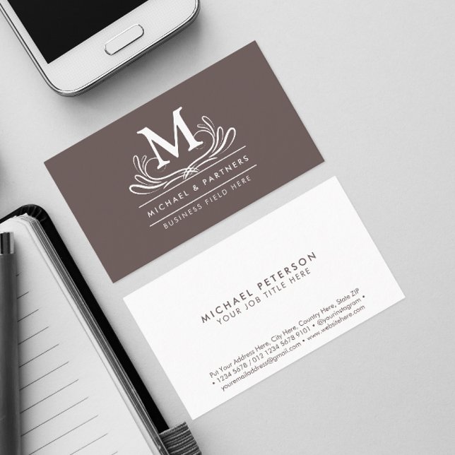 Tarjeta De Visita Ornamento de Swirl clásico inicial en marrón rústi (Subido por el creador)