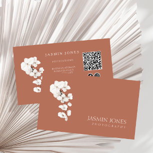 Tarjeta De Visita Orquídea Blanca Terracota Moderna Código QR Floral