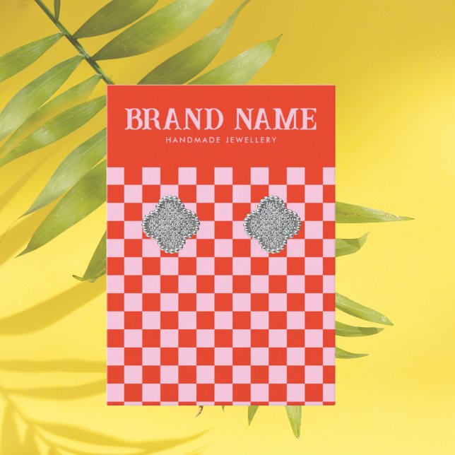 Tarjeta De Visita Pantalla De Borradores Groovy Negrita Retro Rojo (bold retro earring display for stud earrings with a colorful mid century pink and red checkerboard)