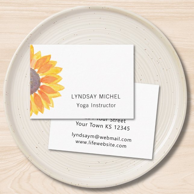 Tarjeta de visita para instructores de yoga de gir (Subido por el creador)