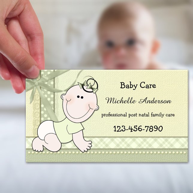 Tarjeta de visita Pastel Green Baby Care Baby Sitt (Professional baby and family care or baby sitter business card with cute baby on pastel green)