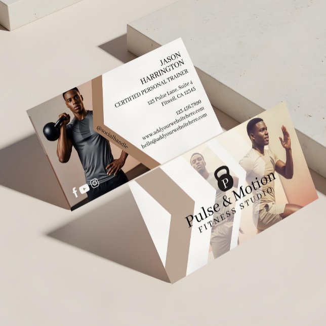 Tarjeta De Visita Personal Fitness Trainer Kettlebell Monogram Photo (Modern Sporty Fitness Kettlebell Monogram Photos Business Card)